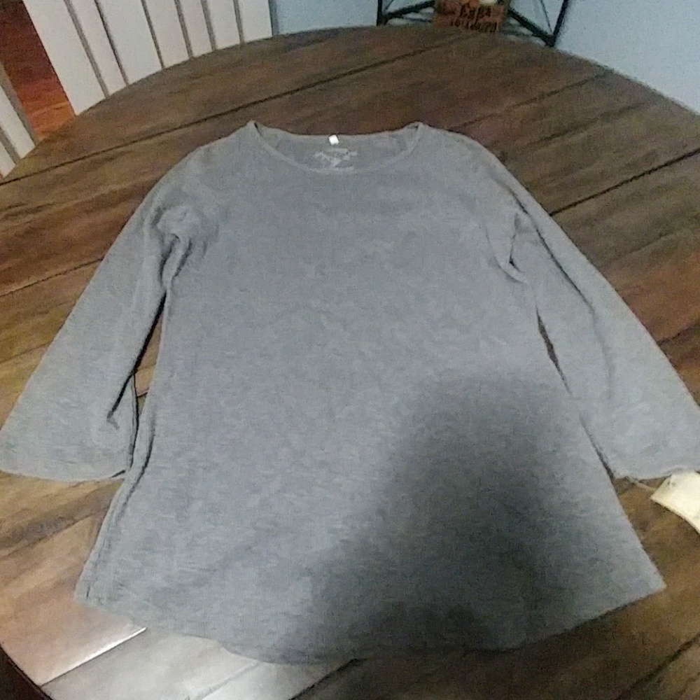 Sonoma gray top Sz Medium